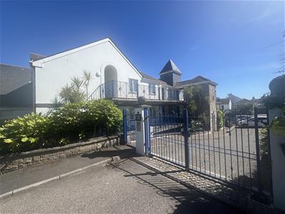 Gated Parking and Communal Areas